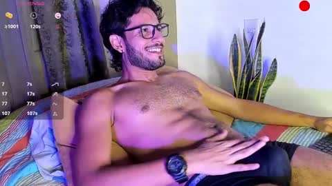 nicolasrodrii online show from 12/04/24, 10:08