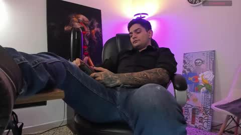 Nicolas Fellener online show from 11/26/25, 03:07