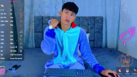 Snapshot of nicolastorres__ chatting on 06/13/26, 03:15 nicolastorres__ online show from 06/13/26, 03:15