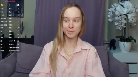 Nicoletta online show from 03/11/26, 07:53