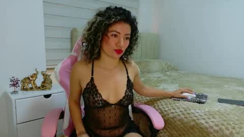 Snapshot of nicolblossom_ chatting on 09/12/25, 02:28 Nicol online show from 09/12/25, 02:28