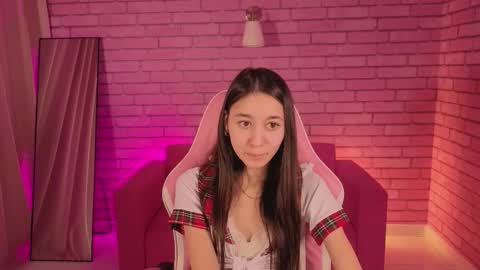 Snapshot of nicole_brownie chatting on 02/12/26, 08:20 Nicole online show from 02/12/26, 08:20