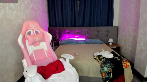 GMT7TueWedThSu 0300am-0900am. Sa 1000am-0400pm online show from 02/20/25, 08:25