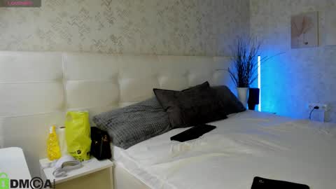 GMT7TueWedThSu 0300am-0900am. Sa 1000am-0400pm online show from 10/15/25, 08:20