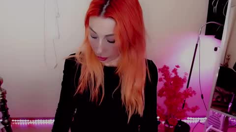 Snapshot of nicole_g0ld_ chatting on 12/06/24, 12:34 Nicole online show from 12/06/24, 12:34