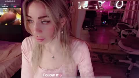 Nicole online show from 03/29/26, 07:47