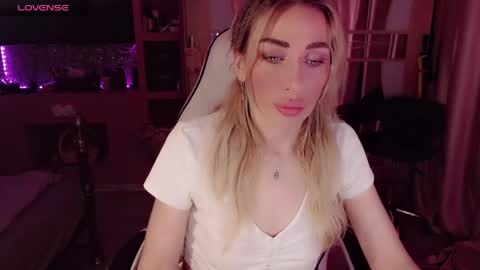 Nicole online show from 06/10/26, 08:41