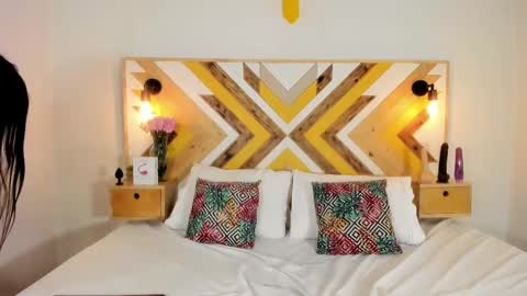 Snapshot of nicole_haley chatting on 03/01/25, 05:49 Nicole Haley online show from 03/01/25, 05:49