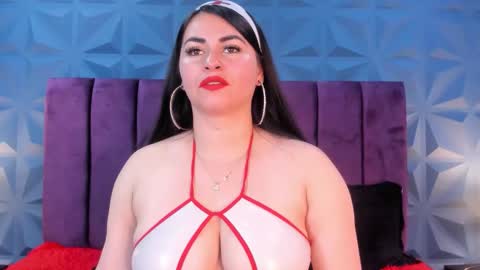 Nicole online show from 10/17/25, 03:10