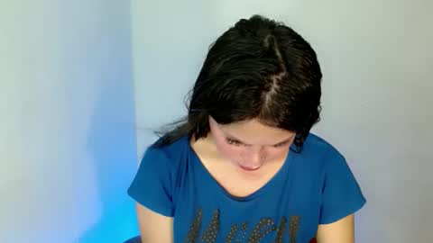 Snapshot of nicole_kiss01 chatting on 10/03/25, 08:22 nicole_kiss01 online show from 10/03/25, 08:22