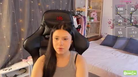 My name is Nicole. I m completely new here online show from 09/11/25, 08:14