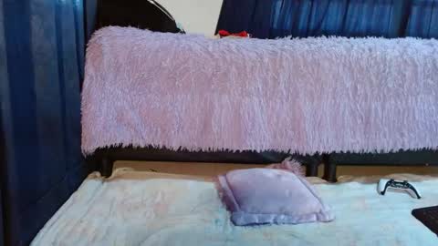 Snapshot of nicole_smithhh chatting on 02/18/25, 03:32 Anna Nicole online show from 02/18/25, 03:32