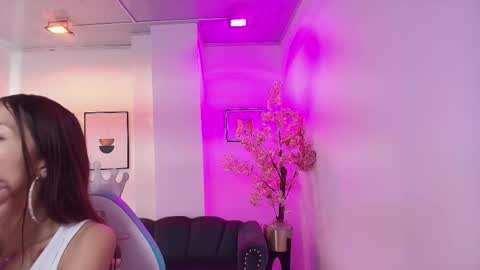 Nicolle online show from 02/07/26, 11:47