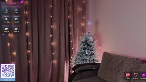 Snapshot of nicole_w00 chatting on 01/19/25, 07:37 Nicole online show from 01/19/25, 07:37