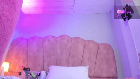 Nicole online show from 02/09/25, 06:33