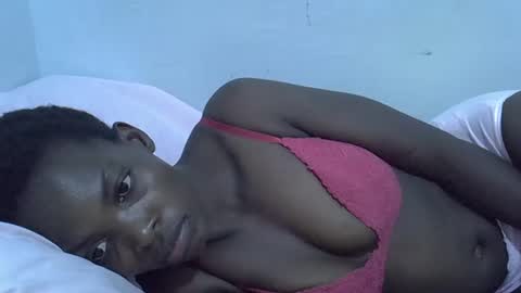 nicoleberry254 online show from 02/10/25, 03:21