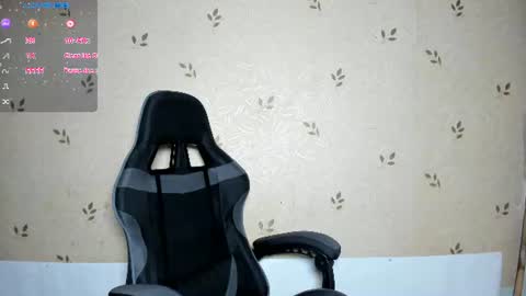 Snapshot of nicoledaviss_ chatting on 06/27/26, 07:30 NicoleDavis online show from 06/27/26, 07:30
