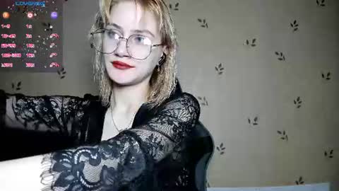 Snapshot of nicoledaviss_ chatting on 06/28/26, 07:20 NicoleDavis online show from 06/28/26, 07:20