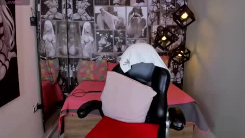 N i c o l e  online show from 03/01/25, 03:38