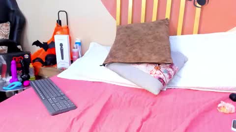 N i c o l e  online show from 10/29/25, 08:10