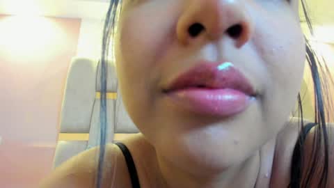 nicolee_fisherr online show from 04/16/26, 04:24