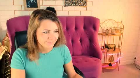 Snapshot of nicolehits chatting on 09/26/25, 09:35 nicolehits online show from 09/26/25, 09:35