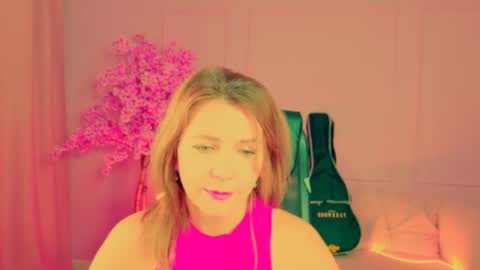 Snapshot of nicolehits chatting on 11/09/25, 09:18 nicolehits online show from 11/09/25, 09:18