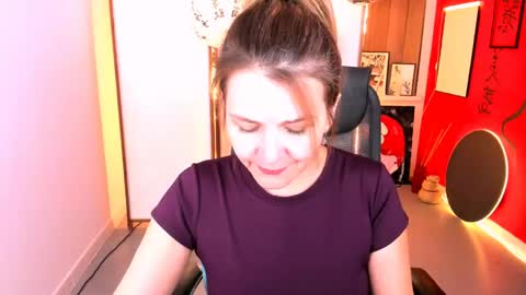 nicolehits online show from 04/17/26, 01:14