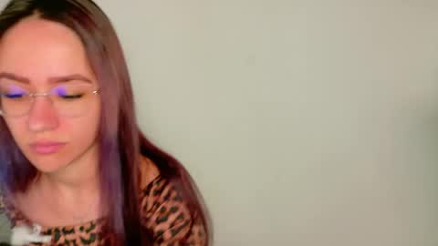 nicoleirisxxx online show from 04/03/26, 05:16