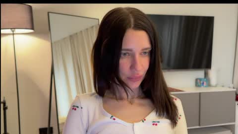 nicolekira online show from 03/23/26, 10:47