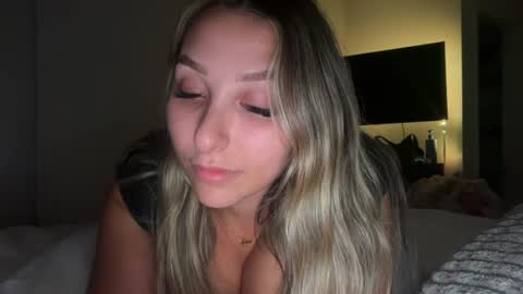 Snapshot of nicolelovesyou444 chatting on 07/01/26, 05:31 nicolelovesyou444 online show from 07/01/26, 05:31