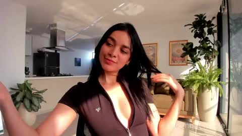 Nicole Manson online show from 03/31/26, 08:53