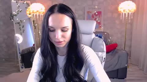 Snapshot of nicolemerz chatting on 05/12/26, 02:47 Nicole online show from 05/12/26, 02:47