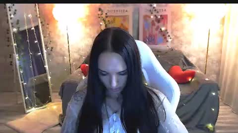 Snapshot of nicolemerz chatting on 06/13/26, 07:12 Nicole online show from 06/13/26, 07:12