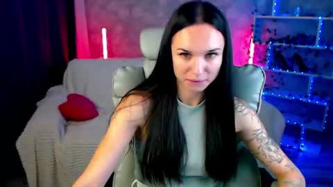 Nicole online show from 08/04/26, 06:10