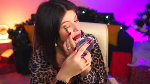 Snapshot of nicolemoonn chatting on 01/10/25, 01:52 online November 28 from 16 to 20 November 29 from 12 to 20 December 3 and 5 from 12 to 20 December 7 and 8 from 04 to 08 GMT online show from 01/10/25, 01:52