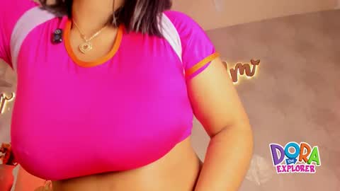 Snapshot of nicolemorelli2 chatting on 10/24/25, 02:24 Andrea give it a thumbs up please its important online show from 10/24/25, 02:24