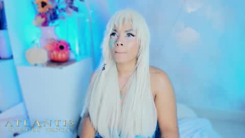 Snapshot of nicolemorelli2 chatting on 10/26/25, 04:57 Andrea give it a thumbs up please its important online show from 10/26/25, 04:57