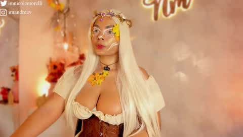 Snapshot of nicolemorelli2 chatting on 10/28/25, 01:58 Andrea give it a thumbs up please its important online show from 10/28/25, 01:58