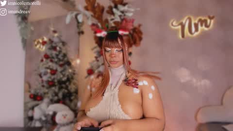 Snapshot of nicolemorelli2 chatting on 12/17/25, 01:17 Andrea give it a thumbs up please its important online show from 12/17/25, 01:17