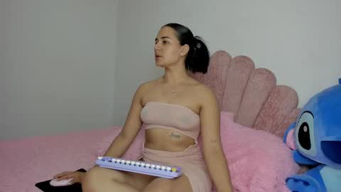 nicole santana online show from 09/11/25, 11:16