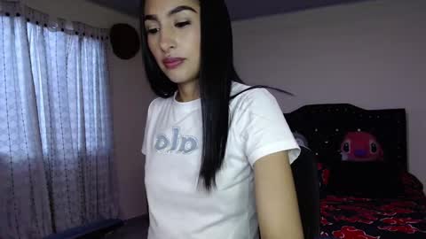 Snapshot of nicoletta_c66 chatting on 11/25/25, 10:43 Nicole online show from 11/25/25, 10:43