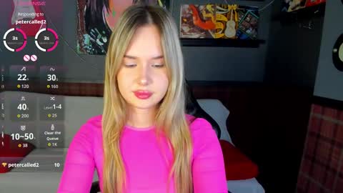 nicolettacooper online show from 12/23/25, 01:36