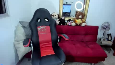 Nicolettcolin  online show from 12/04/24, 02:20