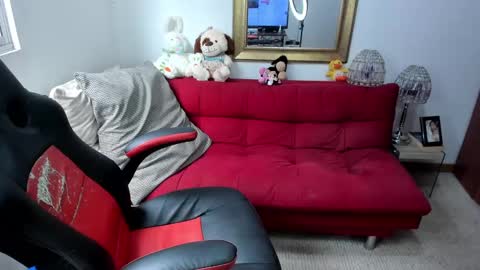 Nicolettcolin  online show from 12/18/24, 06:46