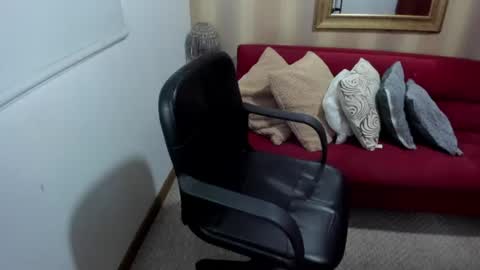 Nicolettcolin  online show from 06/17/26, 06:42