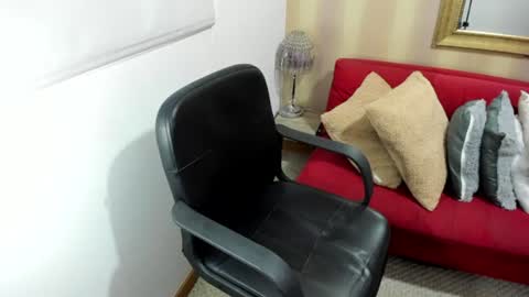 Nicolettcolin  online show from 07/04/26, 08:48