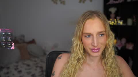 Snapshot of nicolette__shea_ chatting on 12/12/24, 02:00 nicolette__shea_ online show from 12/12/24, 02:00