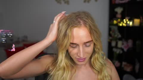 Snapshot of nicolette__shea_ chatting on 12/20/24, 01:11 nicolette__shea_ online show from 12/20/24, 01:11