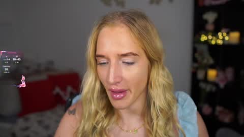 Snapshot of nicolette__shea_ chatting on 12/28/24, 08:58 nicolette__shea_ online show from 12/28/24, 08:58